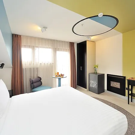 Hotel Bostay 4*