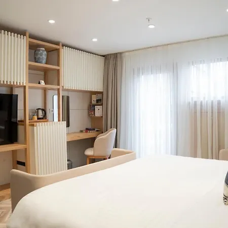 Bostay Hotel 4*